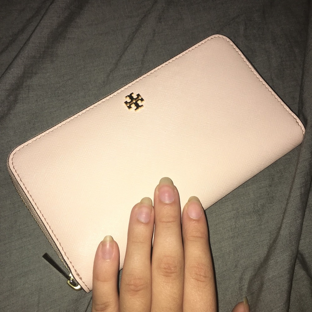Tory Burch Continental Zip Wallet